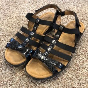 Comfortiva black summer sandal - Women’s size 11W